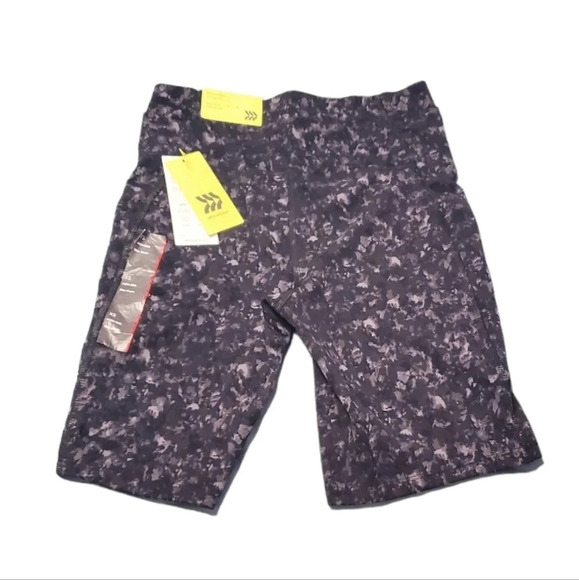 NWT All in Motion Brushed Sculpt High Rise Bike Shorts XS - Picture 4 of 7